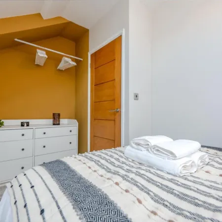 Cozy 2Br | Near City | Wifi Cardiff Exterior photo