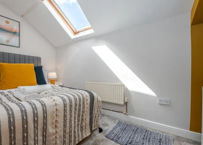Cozy 2Br | Near City | Wifi