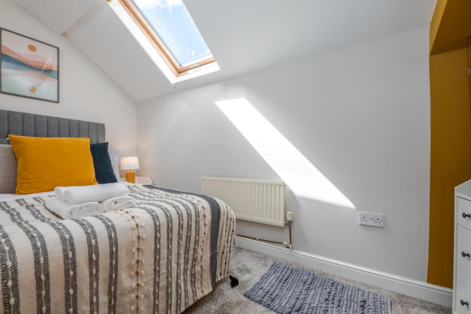 Cozy 2br | Near | Wifi * Cardiff